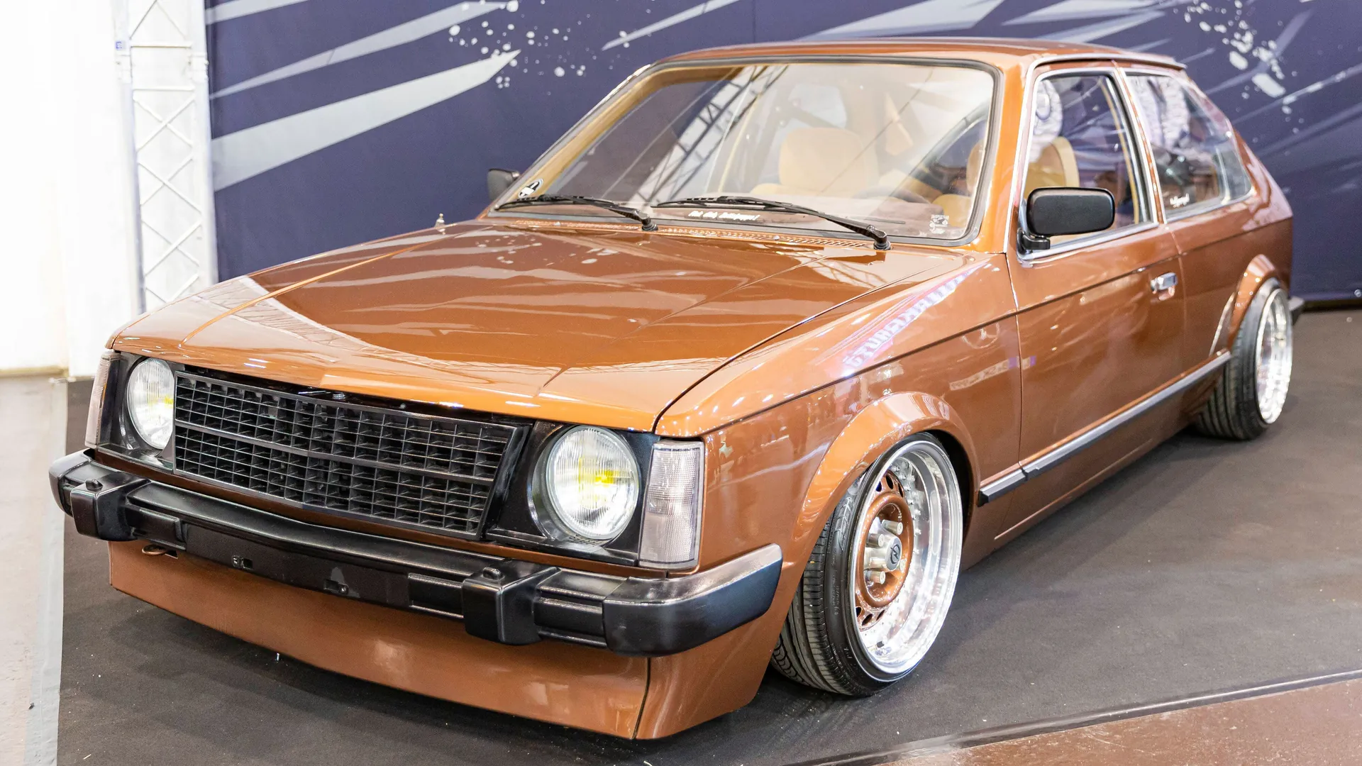 Skytrixlinz: Master Craftsmanship in Custom Auto Solutions